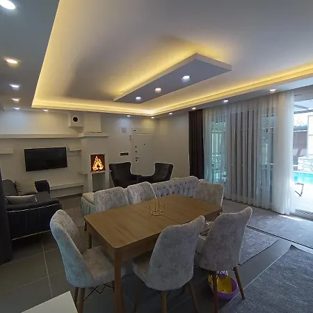 Villa Ugurlu Kemer (Menekse Mahallesi)